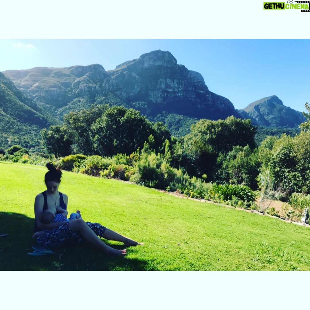 Kaya Scodelario Instagram - Bye bye 2017...