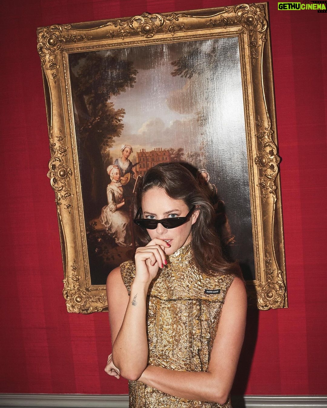 Kaya Scodelario Instagram - It’s here! ✨ Ahead of the release of Guy Ritchie’s new series #TheGentlemen (out tomorrow on @netflix), British actor @kayascods stars on the new cover of Country & Town House. She speaks to @amyrwakeham about her ‘no arseholes policy’, surviving in a male-dominated industry, how she still gets imposter syndrome – and why we’re still obsessed with Effy, all these years later. Plus, down on the farm with Lisa Hogan @thetallirish, @sophiamcoutts on why the Poshwolds continues to cast its spell, and @marinetanguyart makes the case for a visual detox. Out on Friday! 💫 Fashion Director: Nicole Smallwood @nicolesmallwoodstylist Photographer: Paul Farrell @paulfarrellphotography Make-up: Zoe Taylor @ Blanket using Lancôme @zoetaylormakeup Hair: GHD UK Pro Ambassador @jhair_stylist using @ghdhair @jhair_stylist Fashion Assistant: April McCarthy @aprilellamccarthy Photographer’s Assistant: Freddie Farrell Manicurist: Christie Huseyin using CHANEL Le Vernis in Diva and CHANEL La Crème Main @christiehuseyin DOP: Ryan Nicholas @nicholasvisuals Location @clivedenhouse