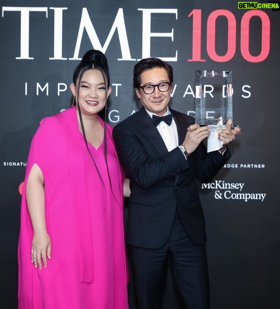 Ke Huy Quan Instagram - When I hear the word impact, I automatically think about all the people who have made a difference in my life. To think that their effect on me is the same effect I may have had on others makes me feel so good inside. Thank you @time for this award and for encouraging me to always strive to do better. A huge CONGRATULATIONS to all of this year’s award recipients. 🎉👏🥳 And thank you to @amandangocnguyen for flying all the way to Singapore to present me with this award. Appreciate you my friend. 🤗 Tuxedo: @giorgioarmani Grooming: @sean_livesforcoffee @peterkhor