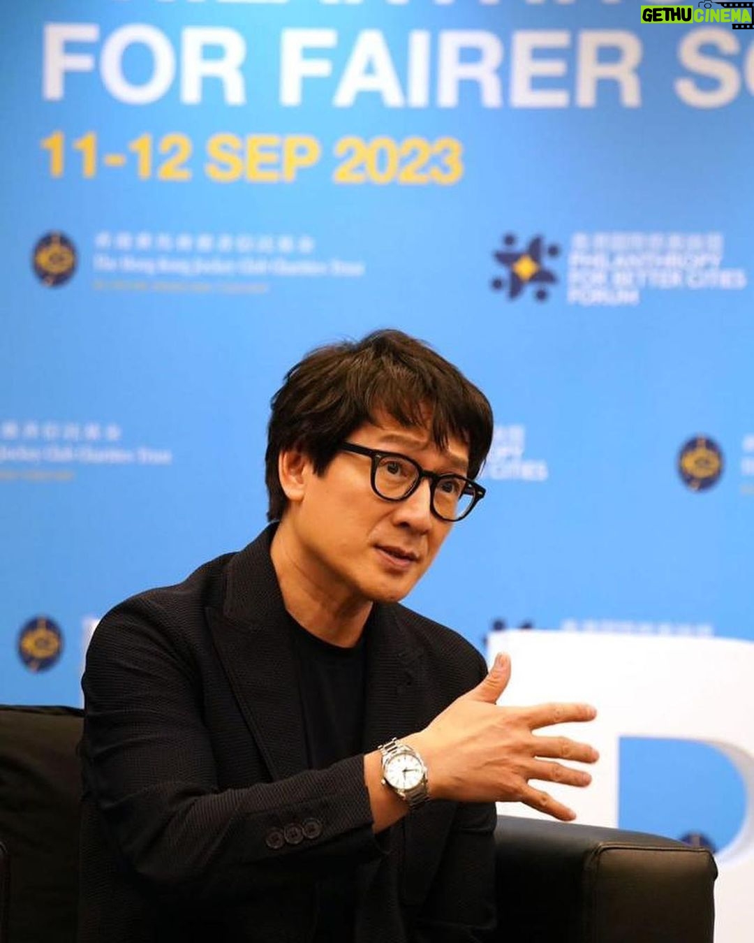 Ke Huy Quan Instagram - Thank you to @hkjc_community for inviting me to such a meaningful event. It's been five years since I've been to Hong Kong, and it's just as beautiful as I remembered. I am so happy to be back and sharing my story. I hope I was able to contribute as much as I took away from these very important conversations. 🙏🏻 Dressed by: @giorgioarmani Grooming: @johnchung_barbieri @deardera