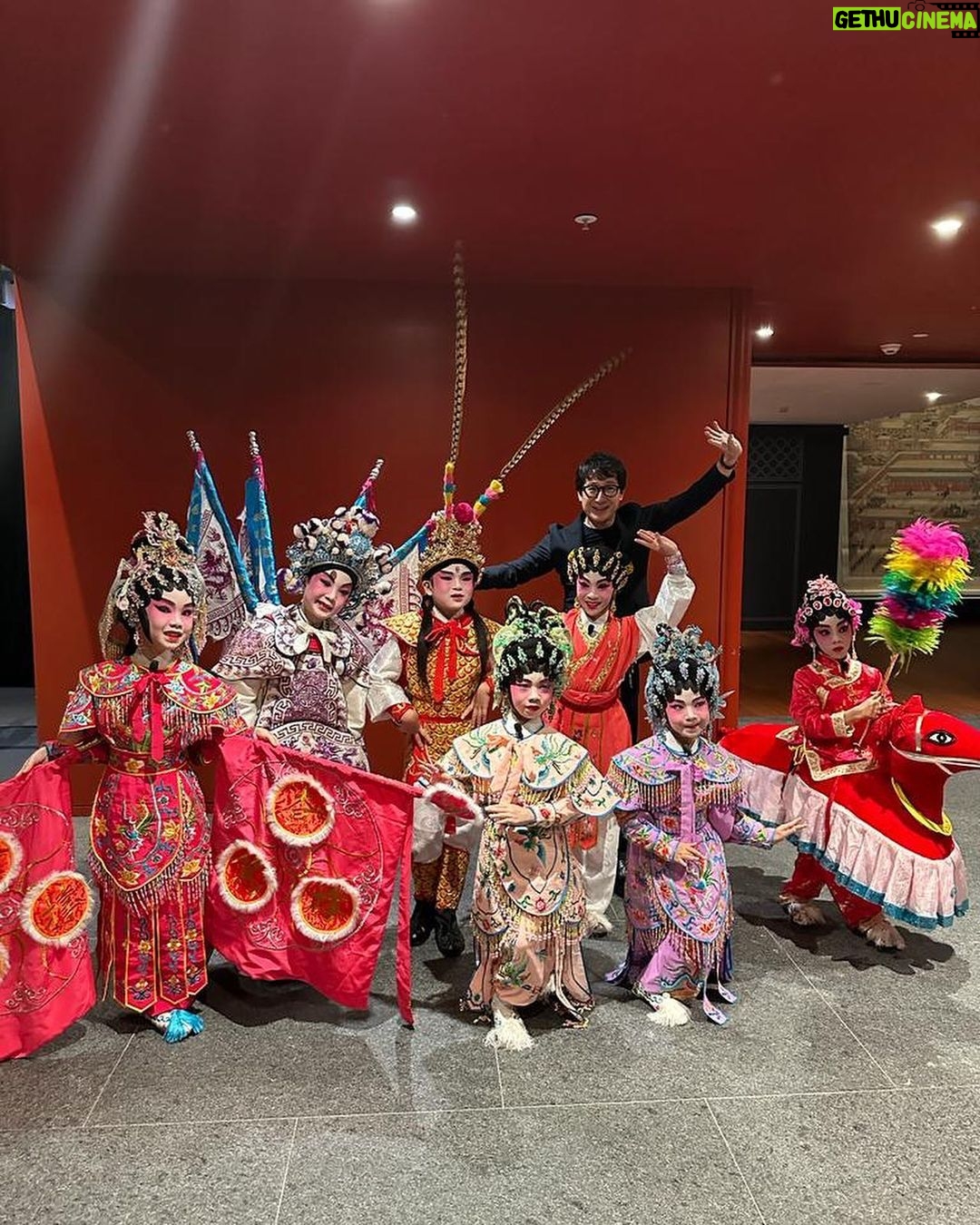 Ke Huy Quan Instagram - Thank you to @hkjc_community for inviting me to such a meaningful event. It's been five years since I've been to Hong Kong, and it's just as beautiful as I remembered. I am so happy to be back and sharing my story. I hope I was able to contribute as much as I took away from these very important conversations. 🙏🏻 Dressed by: @giorgioarmani Grooming: @johnchung_barbieri @deardera
