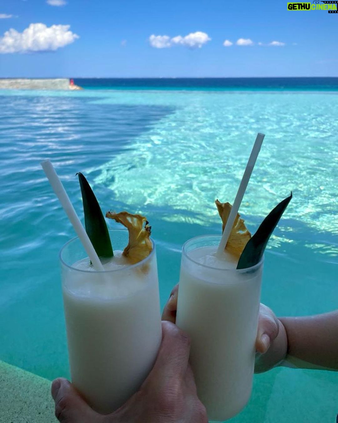 Ke Huy Quan Instagram - This place is just too pretty not to share. 🏖️ #latergram @lacasadelaplaya