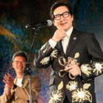 Ke Huy Quan Instagram – Can’t believe another year has passed. It feels like I was just there at the inaugural event. This year’s Gold Gala is even bigger and better. I love seeing my #AAPI community continue to thrive. Congratulations to all the honorees! Thank you Gold House 🙏🏻

Styling: @chloekeiko 
Grooming: @sonialeeartistry & @theaistenes