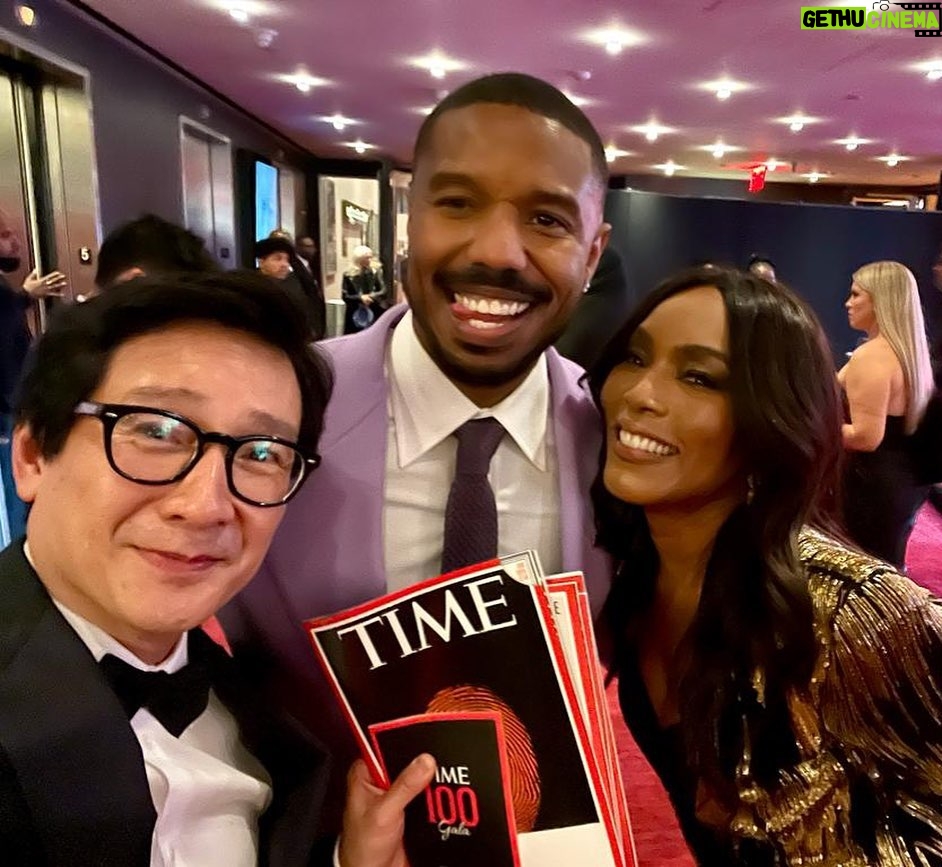 Ke Huy Quan Instagram - Thank you @Time for including me on the 2023 #TIME100 list! I’m so honored to be a part of this group on your 100th anniversary. Steven Spielberg has made such a significant impact on my life, as well as so many others. That’s why it was a special privilege for Drew and me to present him with the TIME100 Impact Award. Congratulations Steven❣ Styled by: @chloekeiko Grooming: @serafinosays Tuxedo: @giorgioarmani