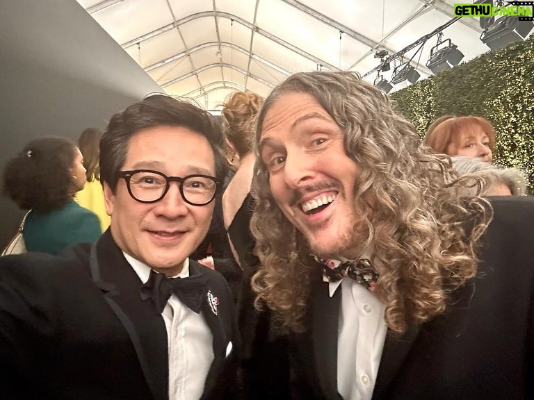 Ke Huy Quan Instagram - Fun times with my favorite LOKIS at the #EMMYS. Also made some new friends. 😜 Tuxedo @thombrowne Jewels @cartier Bow tie @titleofwork Glasses @oliverpeoples Styling @chloekeiko Grooming @anissaemily Red Carpet 📸 AP/Invision for the Television Academy