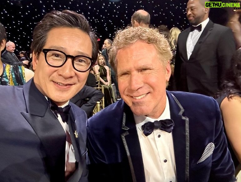 Ke Huy Quan Instagram - I was super excited to return to the @CriticsChoice Awards this year to watch my childhood hero be celebrated for his life’s work. My highlight last night was most definitely witnessing Harrison Ford receive his Career Achievement Award. Congratulations again, Harrison!!!! It’s always a blast to be with my LOKI family. Finally got a picture with Kevin Feige. I realized we never took a selfie together before. 🎉🍾🥂 Styled by: @chloekeiko Grooming: @anissaemily Look by @dior Glasses @oliverpeoples Watch @vacheronconstantin Brooch @davidyurman