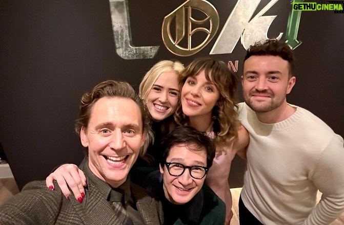 Ke Huy Quan Instagram - Earlier this week talking #LokiSeason2 in London with my 2 favorite Lokis, @twhiddleston and @itssophiadimartino. Always a blast when I’m with my Marvel family. Big thanks to everyone who joined us. ❤️ @officialloki @marvelstudios @disneyplus