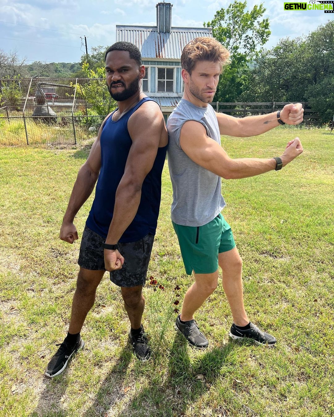 Keegan Allen Instagram - @jlpierre gun show looking house