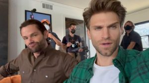 Keegan Allen Instagram - Tonight is a new episode of Walker, this is a behind the scenes video. I didn’t watch it before posting it. @thecwwalker @jaredpadalecki @molly7hagan #mitch