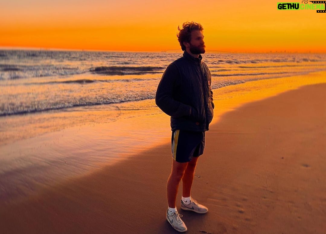 Keegan Allen Instagram - Ocean therapy @nicholasryanh