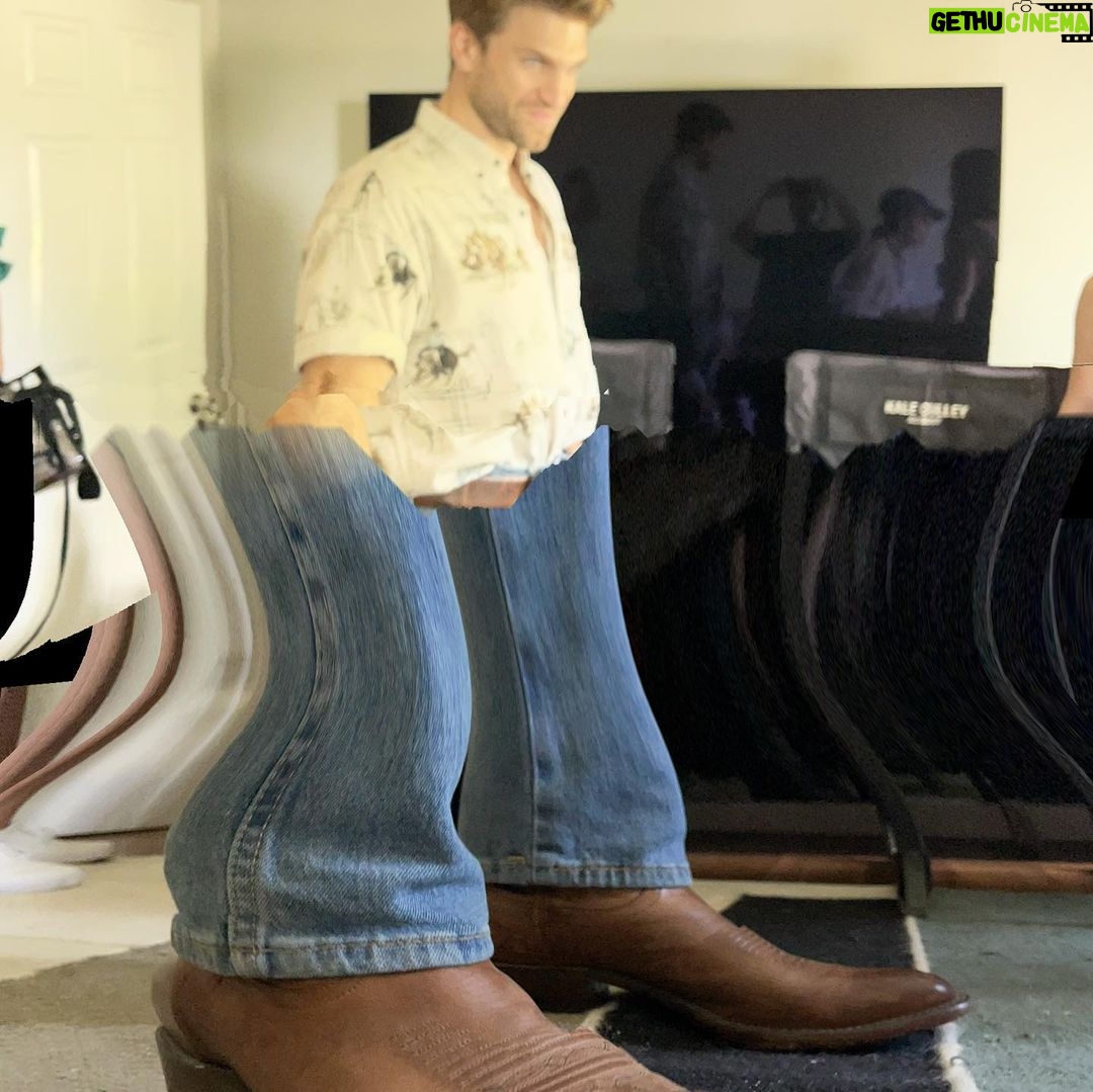 Keegan Allen Instagram - Walker stuff, last photo a spoiler, sorry @awfricke