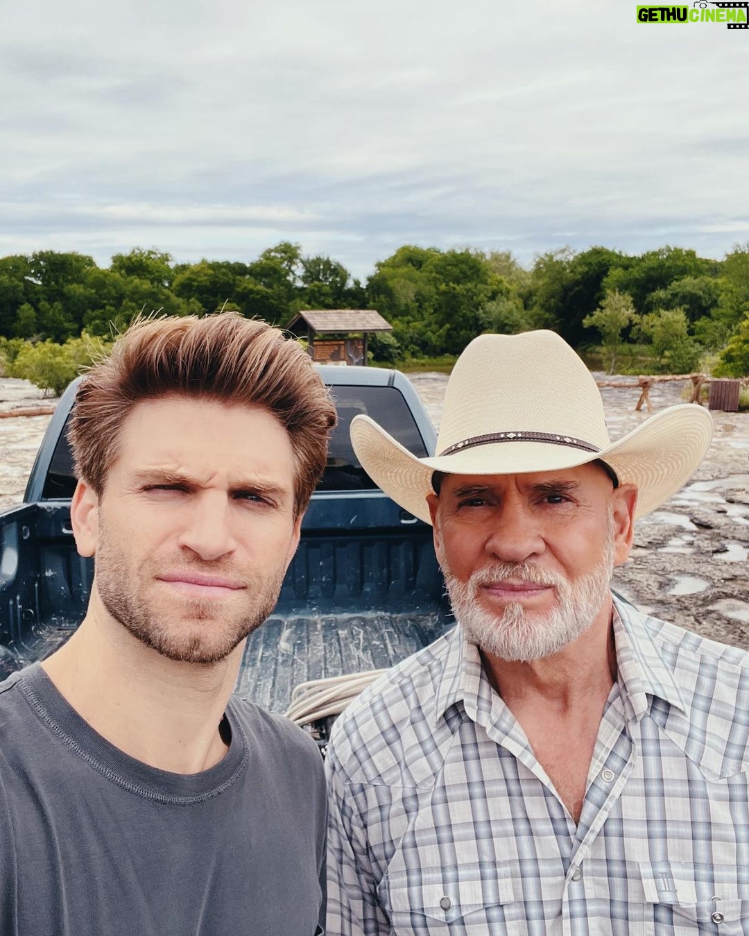 Keegan Allen Instagram - 🌊 🌊 🌊 🌊🌊🌊🫙