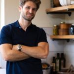 Keegan Allen Instagram – Welcome to Texas. Specifically, to Keegan Allen’s Texas decorating project. A unique, architectural farmhouse to hang your hat — cowboy hat, naturally — and relax.
 
When the opportunity arose to redecorate a Texas farmhouse, @keeoone was more than up for the challenge and knew exactly what he wanted to create: a calming, grounding retreat. He just needed one thing to bring his vision to life, an expert in colour, light and finishes. Luckily, a @farrowandball Colour Consultant was ready and waiting to lend a helping hand — this wasn’t their first rodeo, after all.
 
Featuring Olive, Lime White and Salon Drab, the colour palette offers a subtle nod to the shades in the garden outside and creates the perfect retreat away from the busy city life.

#FarrowandBall