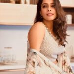Keerthi shanthanu Instagram - 🩶♾️🤎 📸 : @shanthnu 🤎