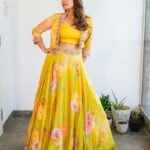 Keerthi shanthanu Instagram – 🔆Jus a girl who loves to twirl & swirl 🔆🌻

Wearing @studio149 💫
Captured by @zerowattsphotography 💫
Makeup & hair – myself 💫

#kiki #dolledup #event #yellow #love