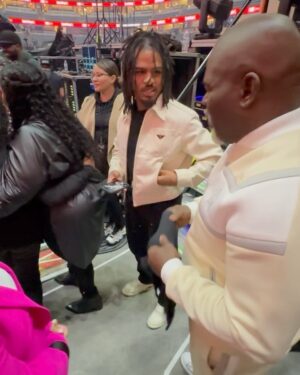 Keith Lee Instagram - I don’t use the word Iconic often or loosely but last night 🤞🏽

💕 Iconic 💕 

God Is Amazing 🙏🏽