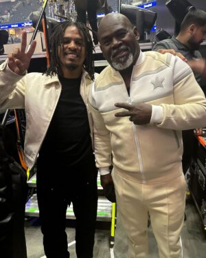 Keith Lee Instagram - I don’t use the word Iconic often or loosely but last night 🤞🏽

💕 Iconic 💕 

God Is Amazing 🙏🏽