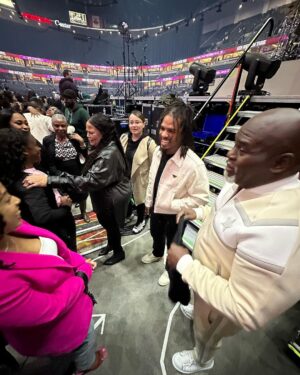 Keith Lee Instagram - I don’t use the word Iconic often or loosely but last night 🤞🏽

💕 Iconic 💕 

God Is Amazing 🙏🏽