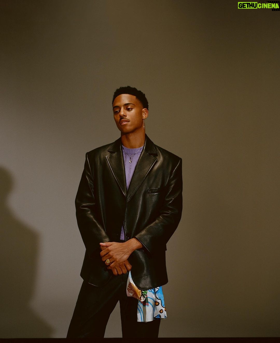 Keith Powers - 297.1K Likes - by @sage.east
Lighting director: @dinbaedin
Photo Assist: @_brandoncphoto
Groomer: @eliven.q
Stylist: @styleisinyou
Stylist Assistant: @wendyluong @emilyejwon
Production: @go.atticus @mikegregmoretti @nathanielhensel
Production Lead: @waaterbirds
Studio: WVRK Studios