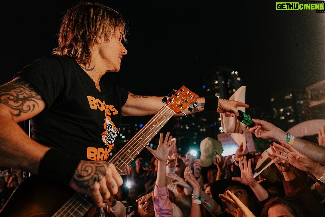 Keith Urban Instagram - what a blast @countrythunderab !!! 🔥 Country Thunder Alberta