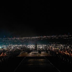 Keith Urban Instagram - WATERSHED !!!!!!! we literally had the perfect kind of vibe going between us the entire night. absolutely insane energy !! thank you