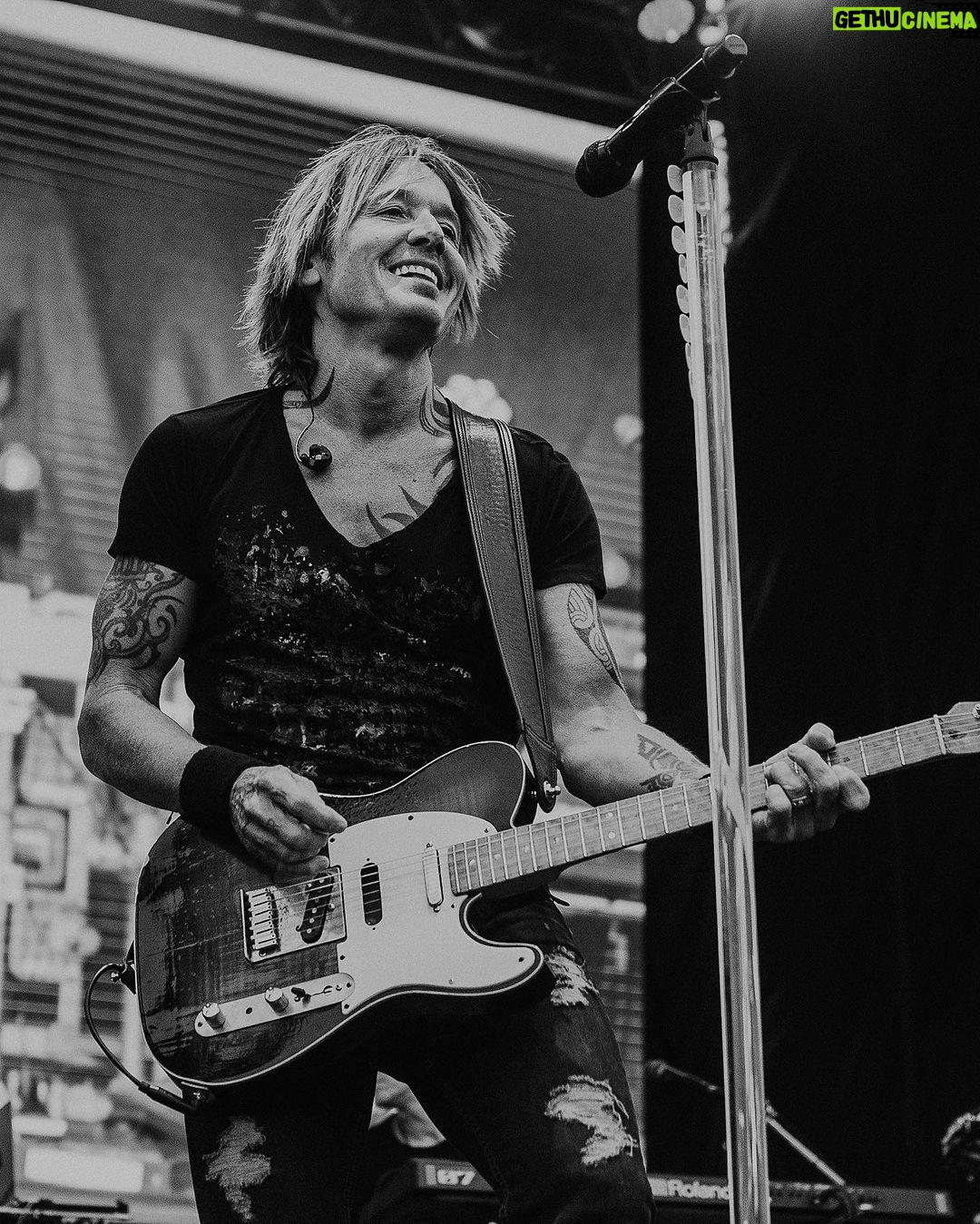 Keith Urban Instagram - absolutely phenomenal weekend in Michigan & Wisconsin ! every single time we play up here you guys are always on fire 🔥