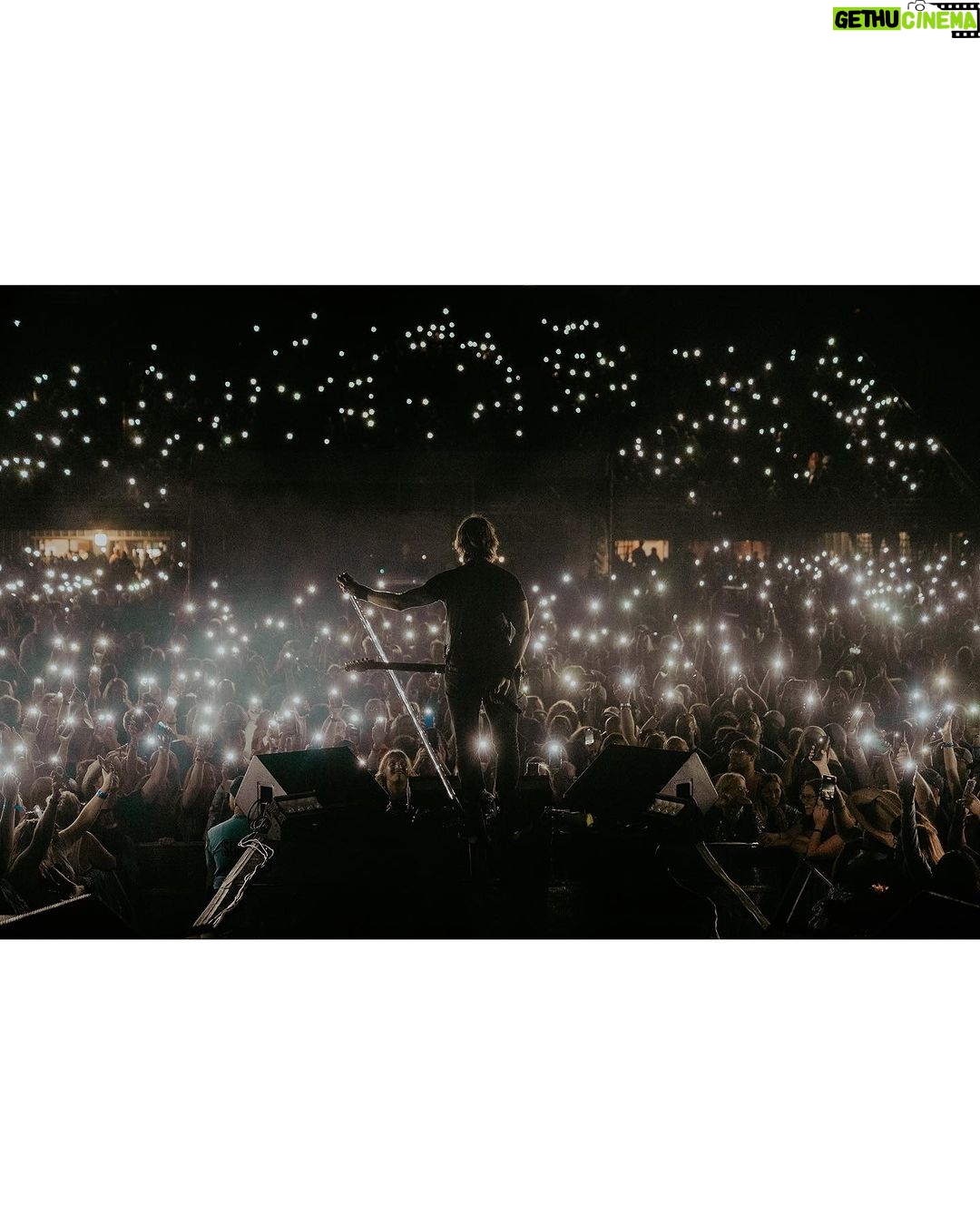 Keith Urban Instagram - absolutely phenomenal weekend in Michigan & Wisconsin ! every single time we play up here you guys are always on fire 🔥
