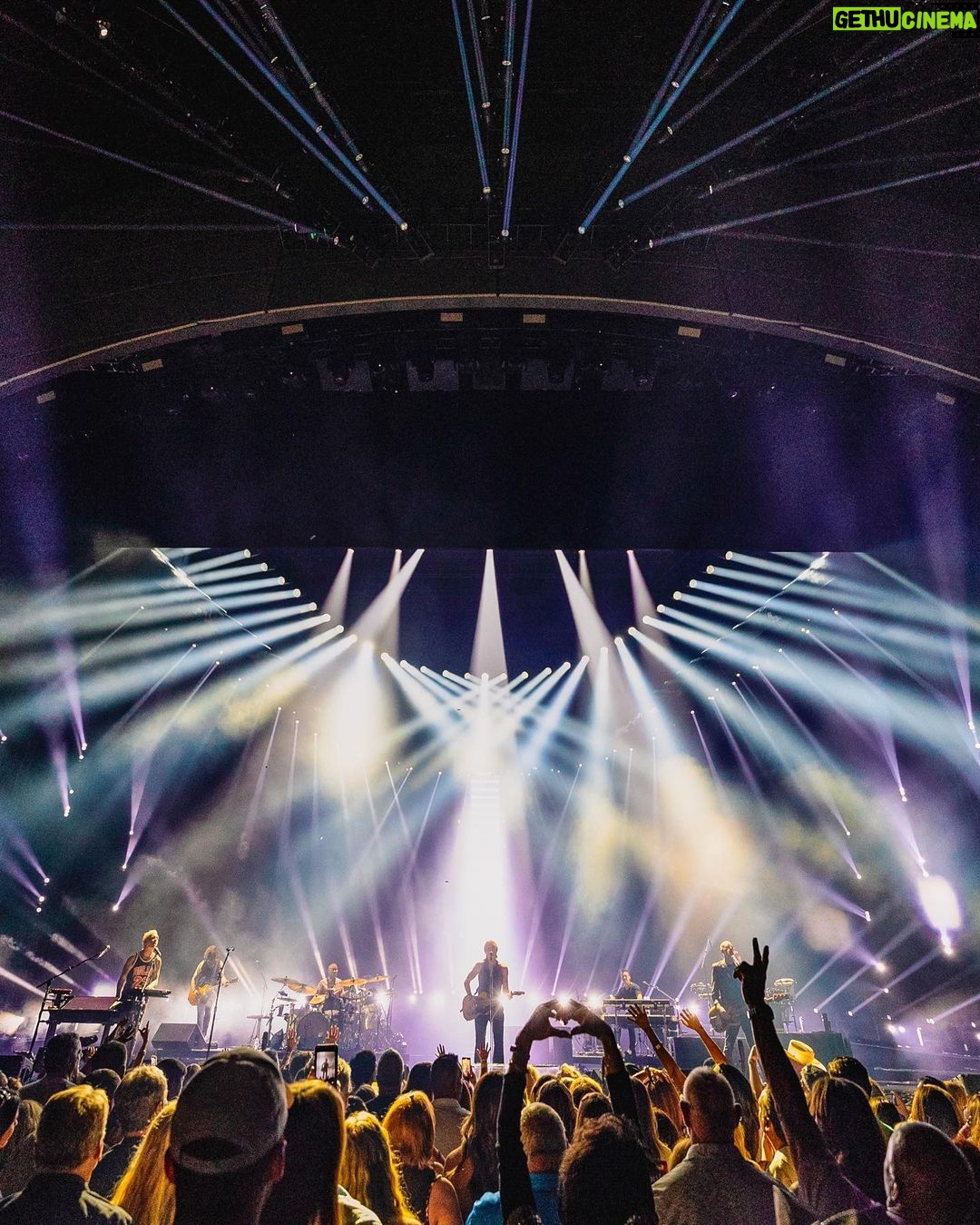 Keith Urban Instagram - let’s gooooo Vegas !!!!! tonight kicks off our last weekend of shows at @phvegas until November 💥 Las Vegas, Nevada