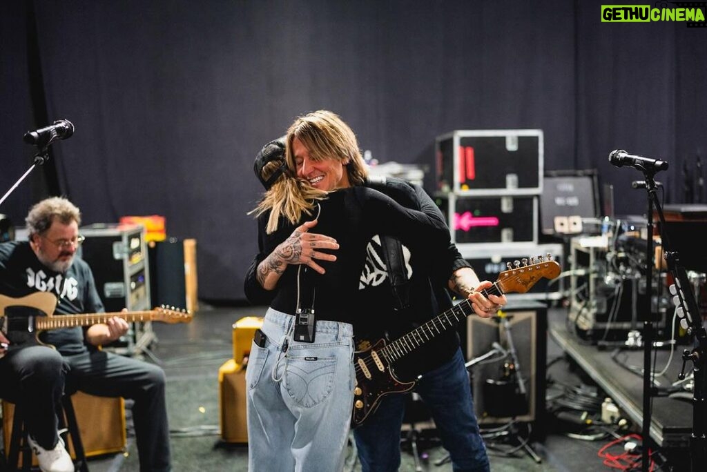Keith Urban Instagram - AFTH 8 is TONIGHT and @olddominionmusic is joining in on the fun 🔥🔥🔥 See you at Bridgestone !!!! Nashville, Tennessee