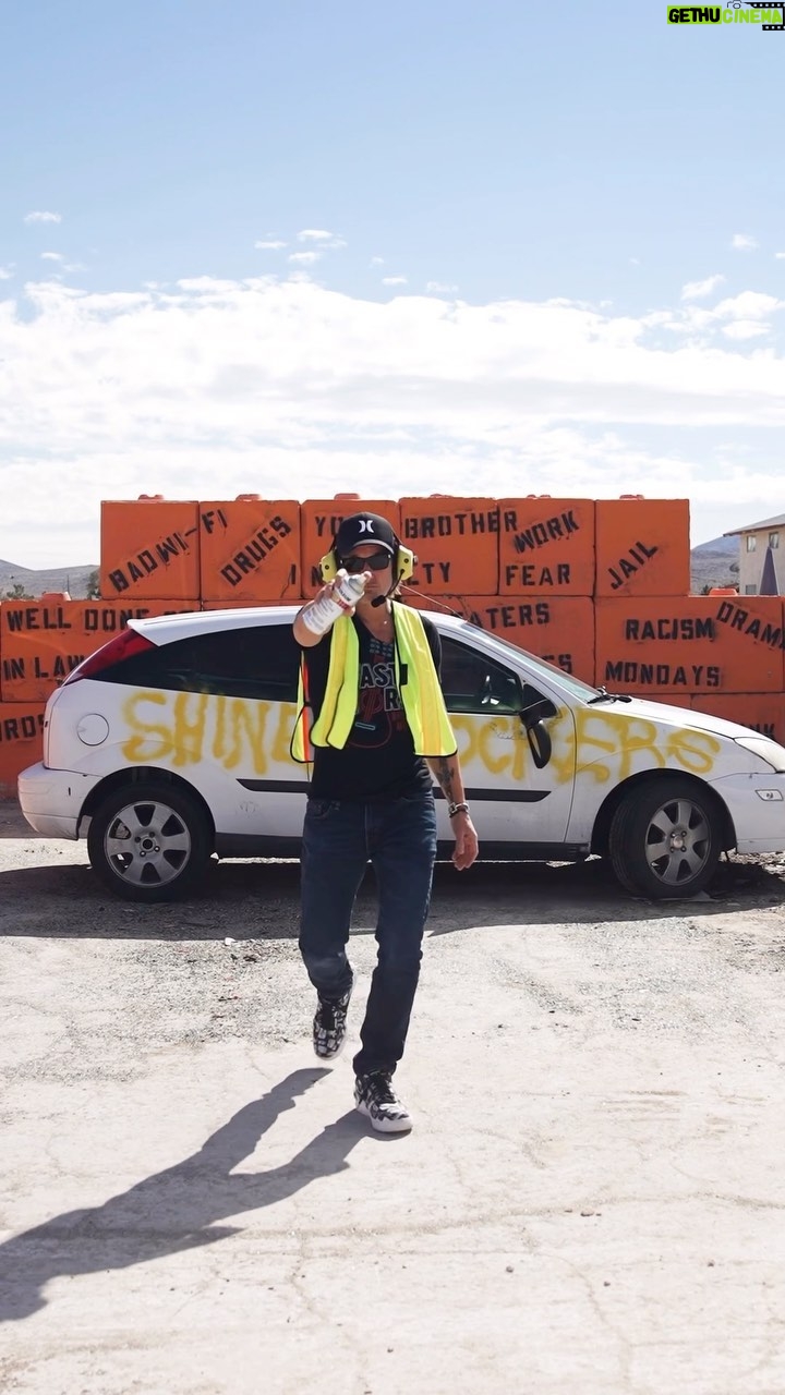 Keith Urban Instagram - Somewhere In My (Crushed) Car ! A huge thank you to everyone at @digthisvegas for letting me go mad in your big ass sandbox and annihilate a poor, unsuspecting Ford Focus before the show last weekend ! (ps, we’ve got a few more shows left this month at @phvegas and we’ll be back June 16 !) 🎥 @brenventure @j_lav Las Vegas, Nevada