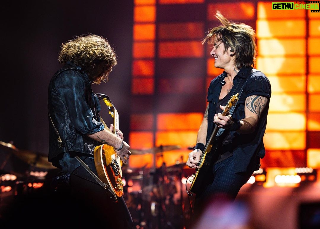 Keith Urban Instagram - OPENING WEEKEND ☑️ we’re back for more on Wednesday, Vegas !!!⚡️ Zappos Theater Planet Hollywood