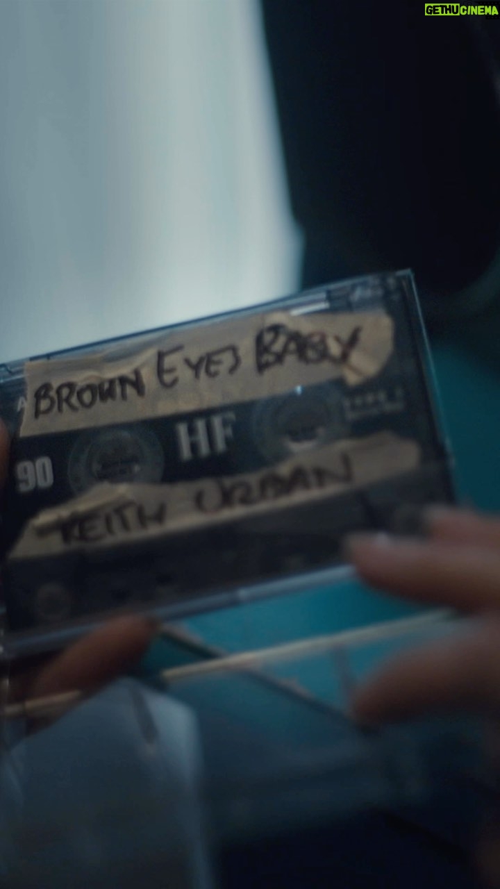 Keith Urban Instagram - I can take the BLUE out of your Brown Eyes Baby... Watch the official premiere tomorrow at 11am CT on Facebook.