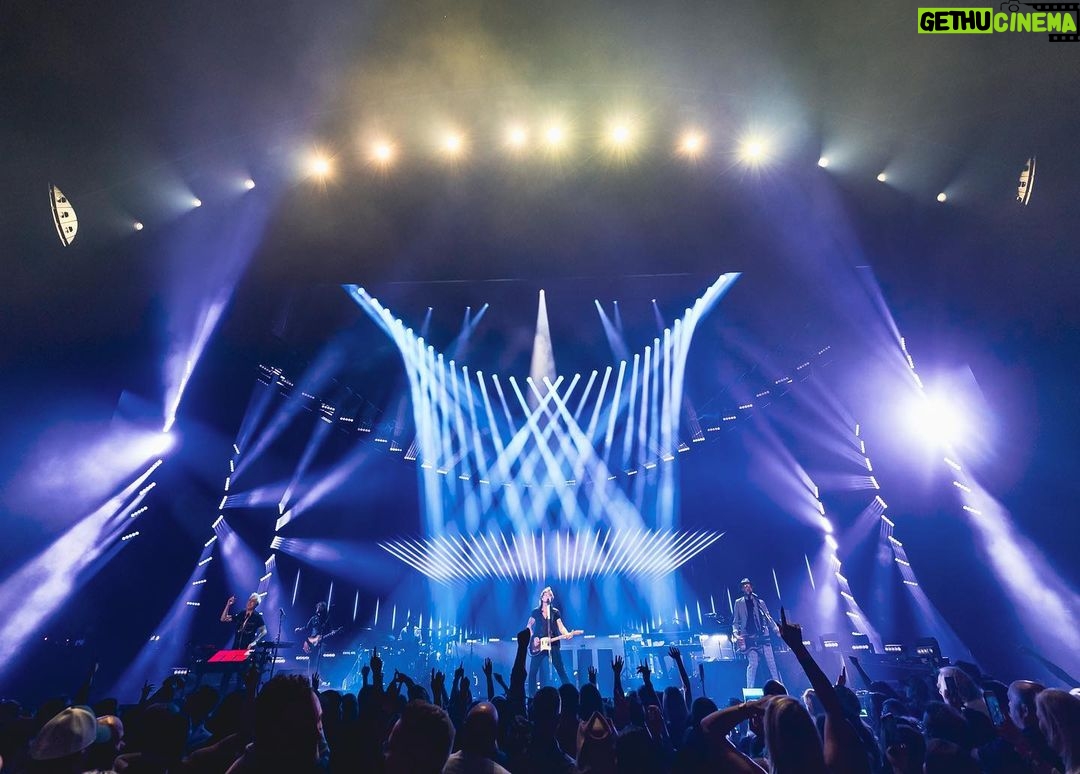 Keith Urban Instagram - OPENING WEEKEND ☑️ we’re back for more on Wednesday, Vegas !!!⚡️ Zappos Theater Planet Hollywood