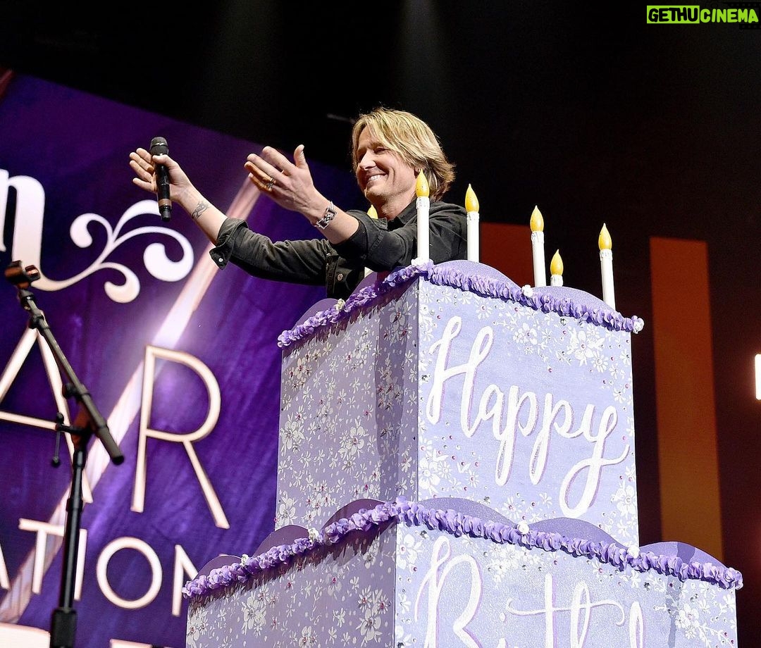 Keith Urban - 74.1K Likes - There’s unique artists, and I mean truly unique artists, and then there’s the very rare ‘one of one’ unclonable originals. That was THE Miss Loretta Lynn. Bold, fearless, unfiltered, hilarious, smart as a whip, trailblazing (all with a glint in her eye), and gold in her heart.
I was honored to have been her date for the 2005 CMT awards. From that night all the way through her 87th birthday bash in 2019 where Miss Loretta asked me to jump out of a cake for her - which I gladly did - she’s been a true believer.
It’s hard to quantify what she brought not only to country music, but to millions of people everywhere. A voice that was needed. Subjects and themes nobody else would dare write and sing about. She did it.
I’m profoundly grateful for the all too brief time I got to spend with her. Blessings to you and your eternal light Miss Loretta and to all of your family and friends.