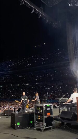 Keith Urban Instagram - CMA Fest was absolutely ELECTRIC⚡️now let’s take this thing out on the road…