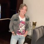 Keith Urban Instagram - the one where the phone falls in the middle of making an announcement: part 1 Las Vegas, Nevada