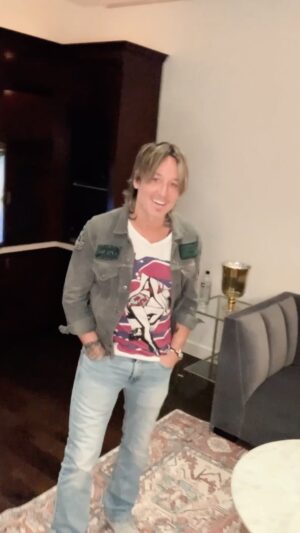Keith Urban Instagram - the one where the phone falls in the middle of making an announcement: part 1