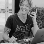 Keith Urban Instagram - working on the setlist for tour and decided to call a few friends for suggestions. there's no one better out there to help than all of YOU ! drop a song (or ten) that you want to hear in the comments 👇