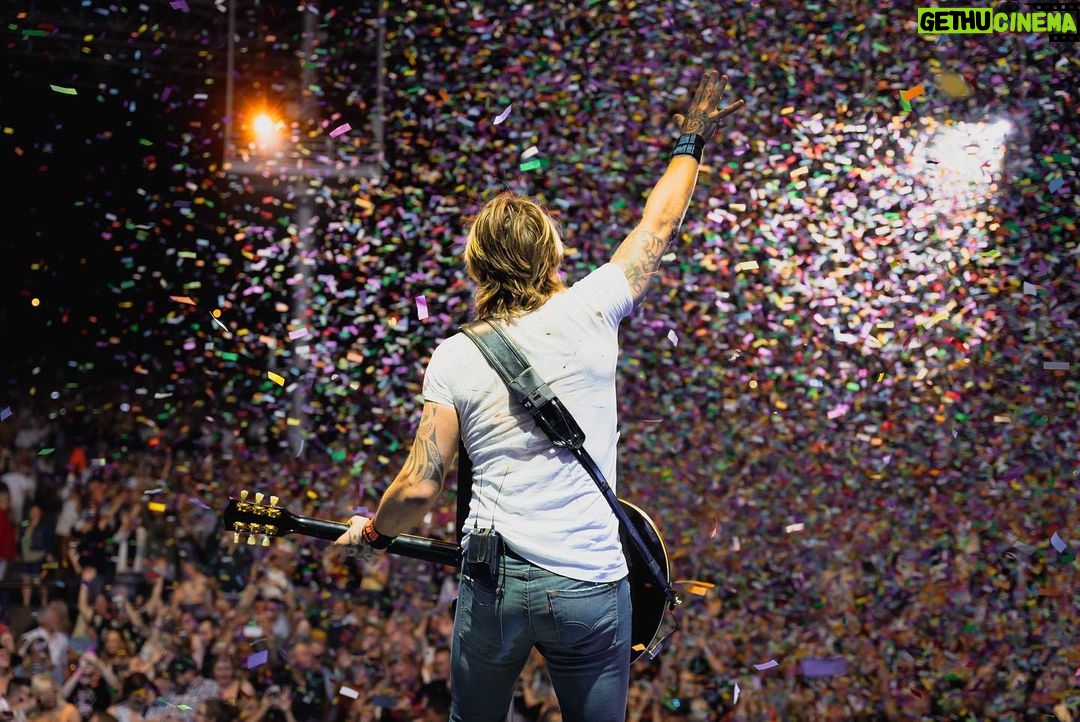 Keith Urban Instagram - TORONTO 🇨🇦 #TSONworldtour Budweiser Stage