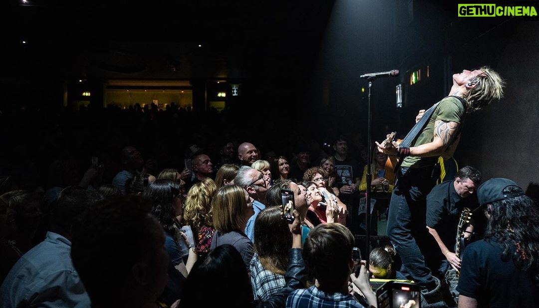 Keith Urban Instagram - London !! you made the Hammersmith feel like NYE AND a grand finale all at the same time. can’t thank you enough for the overwhelming energy, wild singing, and UK spirit. I’m already planning the next visit. Love you all 🇬🇧 #KUUK22 Eventim Apollo