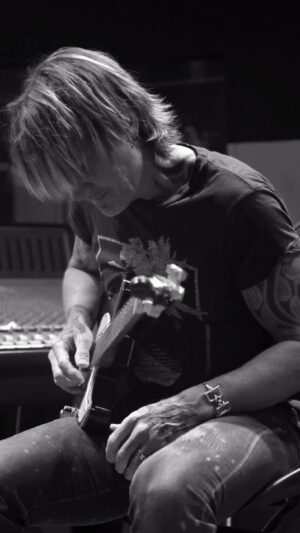Keith Urban Instagram - classic !
