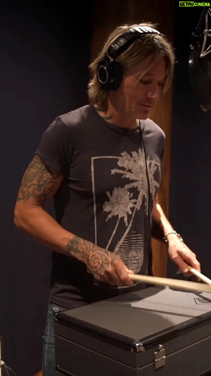 Keith Urban Instagram - in conclusion, foot must stomp Nashville, Tennessee