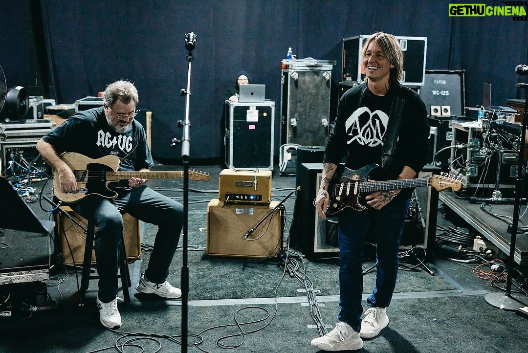 Keith Urban Instagram - AFTH 8 is TONIGHT and @olddominionmusic is joining in on the fun 🔥🔥🔥 See you at Bridgestone !!!! Nashville, Tennessee