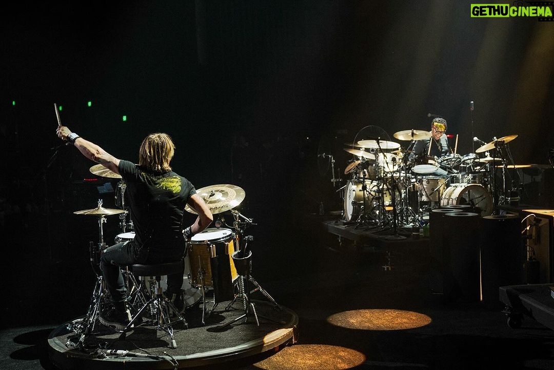 Keith Urban Instagram - Thank you to every single one of you who came out to see us this year in Vegas !!!!! It’s been an incredible year, and a huge thank you to everyone at @phvegas and @bakkttheaterlv for having us ⚡️ Las Vegas, Nevada