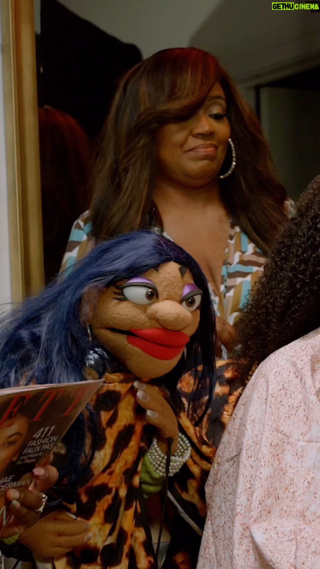 Keke Palmer Instagram - From late night laughs to hair slays, Cuzzin M is the ultimate fixer-upper! She sure knows how to reinvent herself. Girl, we need that booking info! Watch an all-new episode with our favorite cuzzin—only on @keytvnetwork’s Facebook & Twitter! Executive Produced by: @keke, @noraradd, @tophatro, @itsalreadywritten, Sharon Palmer Created By: @tophatro, @itsalreadywritten Written by: @itsalreadywritten Directed by: @shaylaracquel Cast: @shaniceonline @actorjensenatwood
