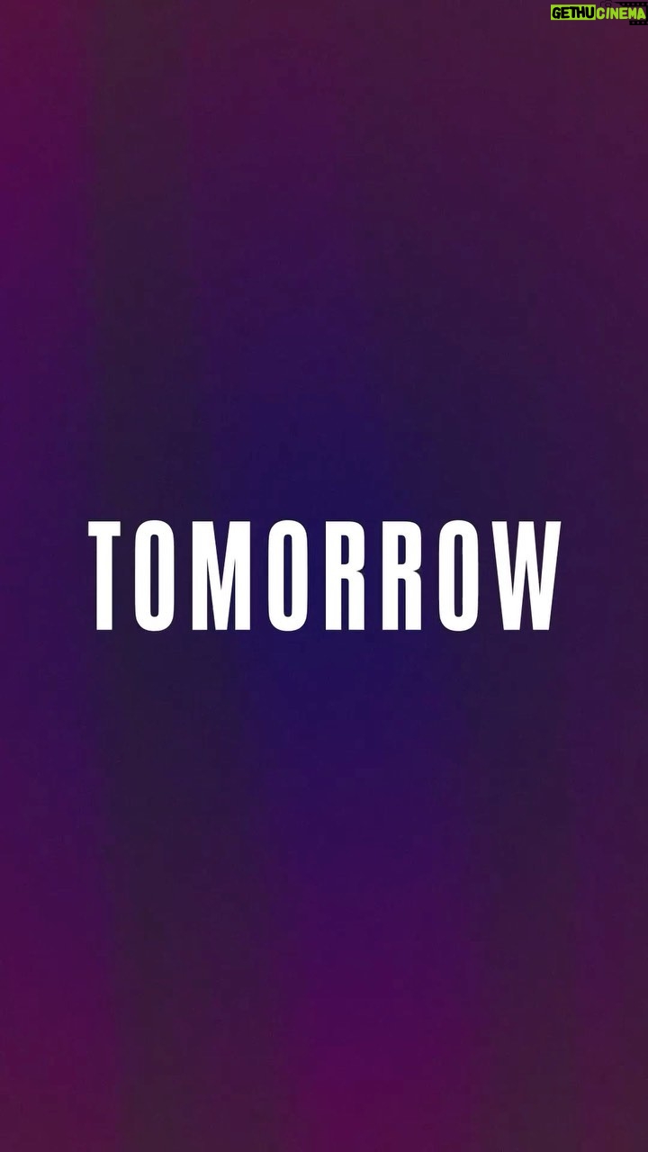 Kelly Clarkson Instagram - 🍷💔☀️ = 1️⃣ day until #chemistryvegas