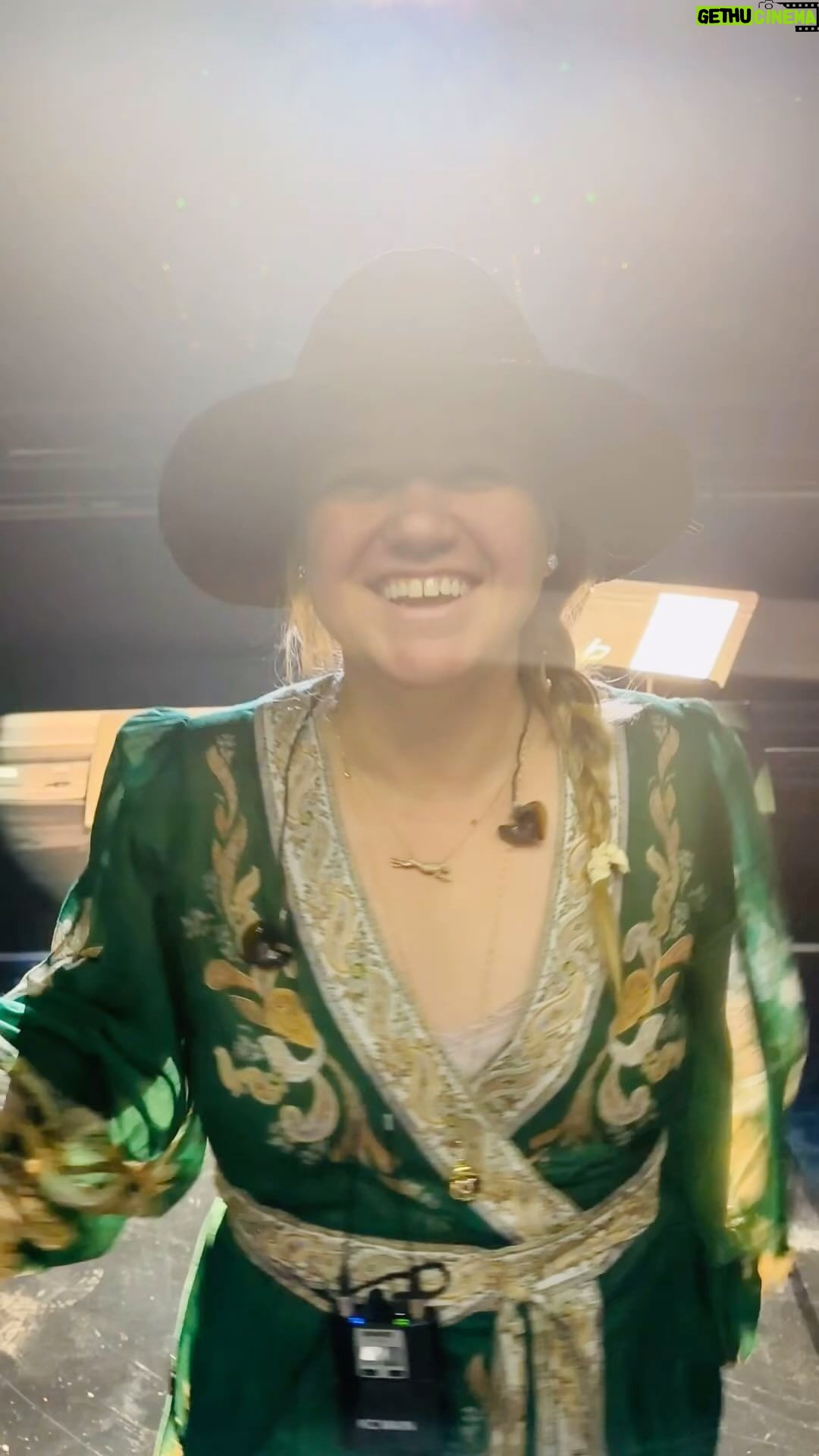 Kelly Clarkson Instagram - We’re in full rehearsal mode over here…I can’t wait to kick off #chemistryvegas on Friday. For tickets, visit ticketmaster.com/KellyVegas. Las Vegas, Nevada