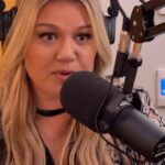 Kelly Clarkson Instagram - Stopped by to chat with @podcrushed to talk #chemistry, life, and so much more! Listen now wherever you stream podcasts.