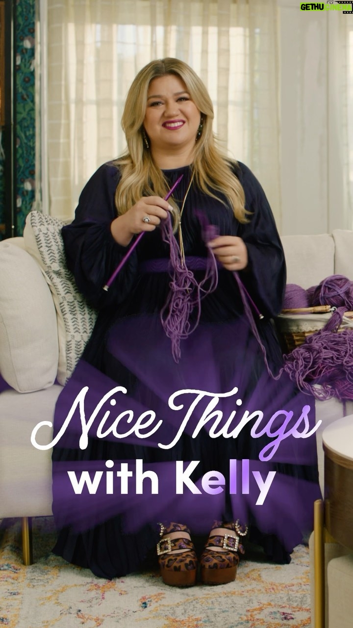 Kelly Clarkson Instagram - Oh, just a nice chat about nice things with my nice friends @wayfair 💜 They have nice prices… so ✨YOU✨ can have nice things! And we all deserve nice things... right!? 😜