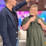 Kelly Clarkson Instagram - Highlights of our careers (pun intended). Anyone know what moment this was exactly? #throwback Make sure to tune in to the @kellyclarksonshow today!